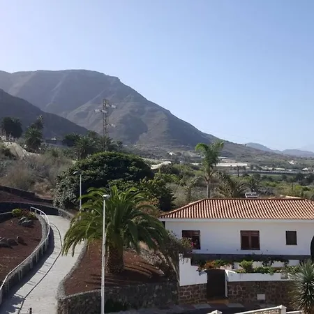 Cozy Ocean Views Bajamar (La Laguna)